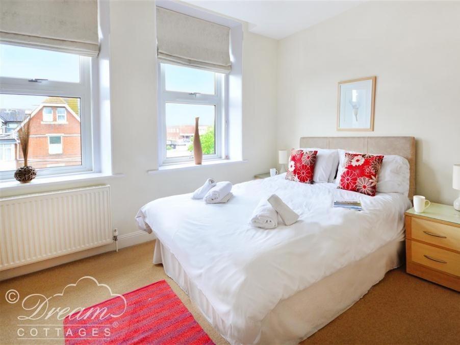 Azure Apartment Weymouth Buitenkant foto